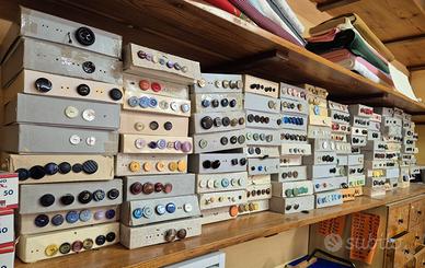 Stock Bottoni assortiti – 5€ al kg