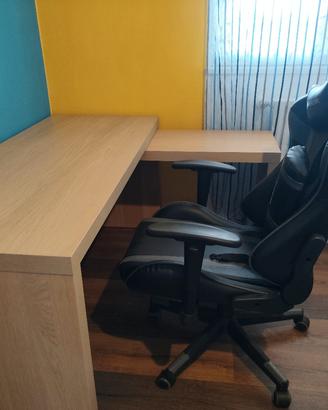 SCRIVANIA IKEA €110+POLTRONA STUDIO €100NUOVI €