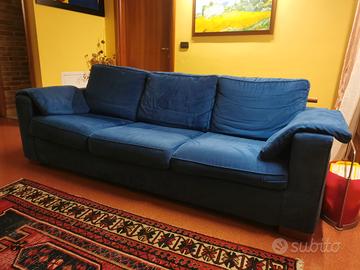 Divano 3 posti + pouf