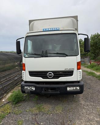 Nissan atleon 2007