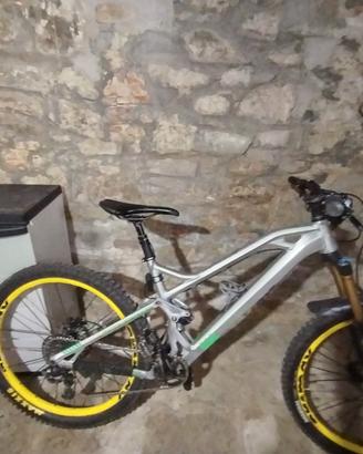 mondraker foxy carbon xr