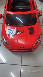 Macchina telecomadata e comandi con pedali