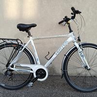 Bici sportiva in alluminio, pari al nuovo