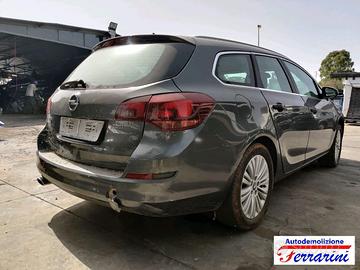 Opel astra j sports tourer p10 2.0 cdti ricambi