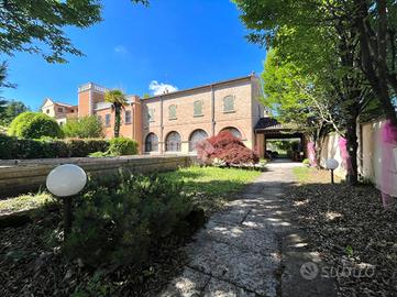 CASA DI CORTE A PONTE SAN NICOLÒ