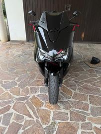 T-Max 560 RS