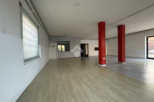 NEGOZIO A CASTIGLIONE DELLE STIVIERE