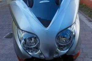 Honda Forza 250 grigio chiaro usato km.24000