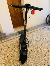 Monopattino Elettrico NINEBOT ZT3 PRO 1