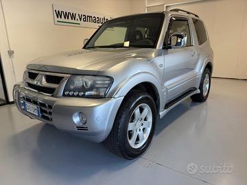 MITSUBISHI Pajero 3.2 16V DI-D 3p. *TETTO APRIBI