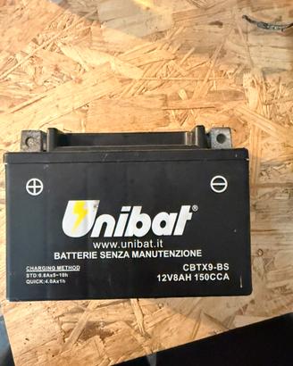 Batteria da 12v 8ah 150cc moto