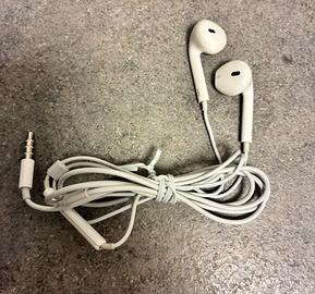 Auricolari Apple EarPods con jack 3.5 mm
