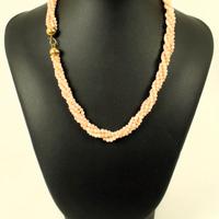 Collana in corallo rosa.