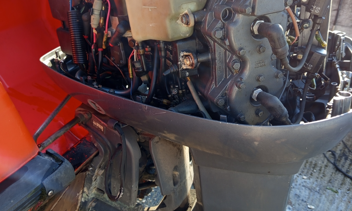 100 Yamaha 2 tempi con motoscafo