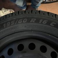 Gomme usate 4 stagioni + cerchioni