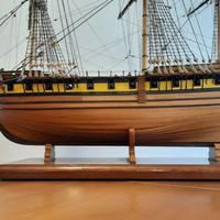 modellino in legno di nave antica