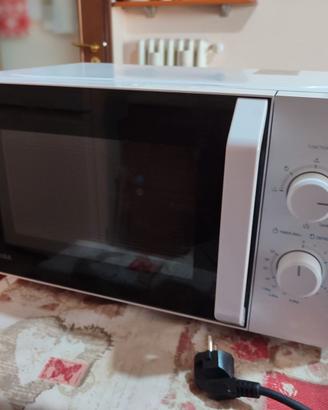MICROONDE TOSHIBA MW-MG20P GRILL, capacità 20 LT.