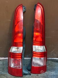 fanali posteriori x fiat panda anno 2009