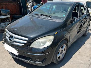 ACCESSORI/RICAMBI MERCEDES CLASSE B ANNO 2006