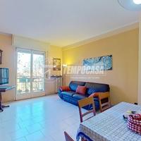 TRILOCALE CON DOPPIO BALCONE