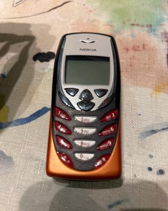 Nokia 8310.