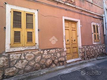 pentavano con giardino e posto auto