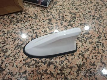 Antenna shark fin 