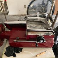 affettatrice completamente meccanica d'epoca