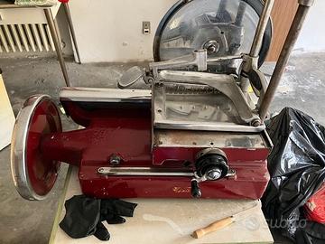 affettatrice completamente meccanica d'epoca