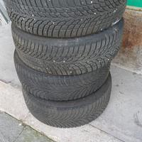 Gomme 185/60 R15 con cerchi in ferro