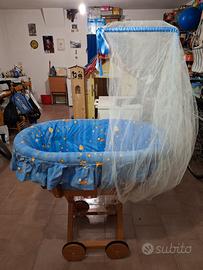 Culla retrò in legno
