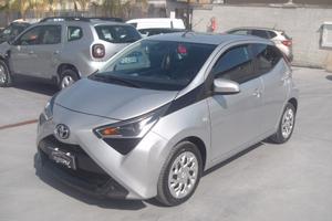 Toyota Aygo Connect 1.0 x-cool AUTOMATICA - 2020