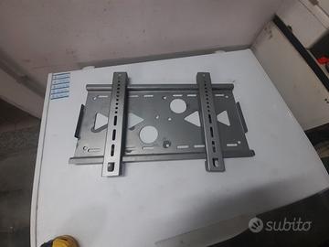 Supporto da parete per TV in metallo