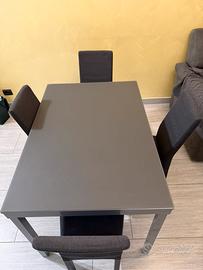 Tavolo vetro temperato con 4 sedie