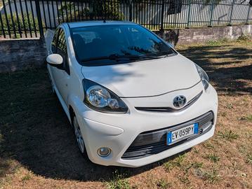 Toyota Aygo 1.0 12V VVT-i 5 porte Lounge Connect U
