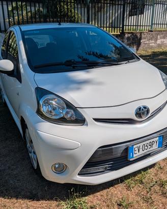 Toyota Aygo 1.0 12V VVT-i 5 porte Lounge Connect U