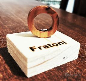 Anello legno fatto a mano