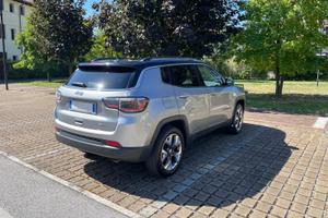 Jeep per la famiglia e il tempo libero