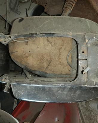 parte di carrozzerria piaggio vespa automatica v 1