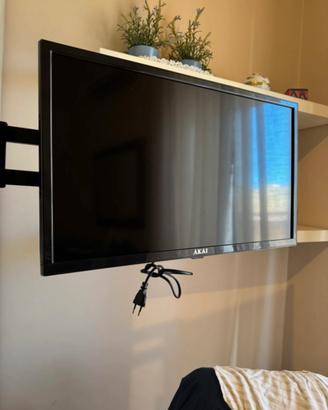 Televisore tv Akai 24 24 pollici Smart LED