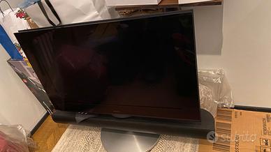 Stand motorizzato Bang & Olufsen + TV BeoVision