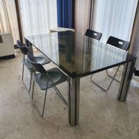 Tavolo in metallo cromato e cristallo fumé vintage