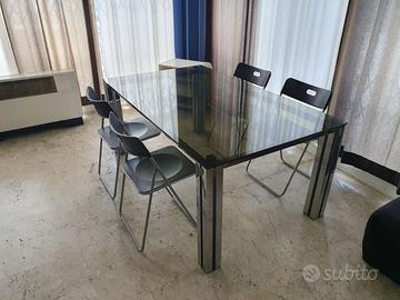 Tavolo in metallo cromato e cristallo fumé vintage