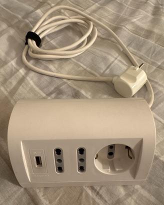 Presa da Tavolo con USB