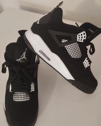 Air Jordan 4 Retro White Thunder
