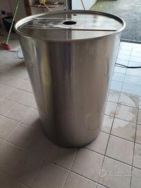 bidone in acciaio