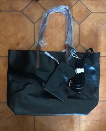 Borsa nera con pochette