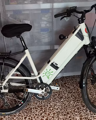 Bicicletta e bike  servo assistita