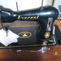 Macchina da cucire EVEREST con mobiletto