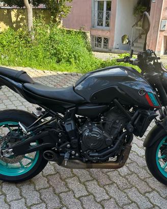 Yamaha MT-07 2022 – 6.431 km – Scarico Akrapovič T